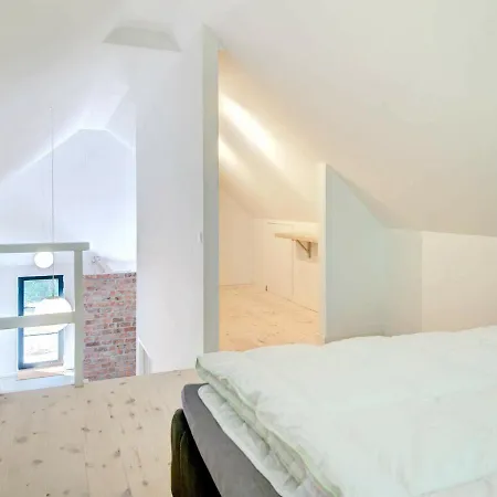 8 Person Holiday In *